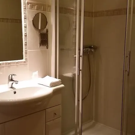 Le Val D'amby Hotel Hieres-Sur-Amby