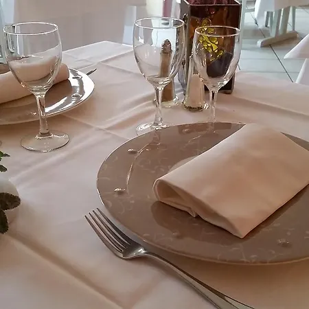 Le Val D'amby Отель