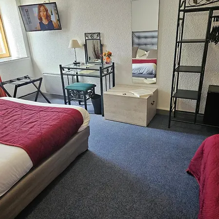 Logis Hotel-restaurant Le Val D'amby فندق